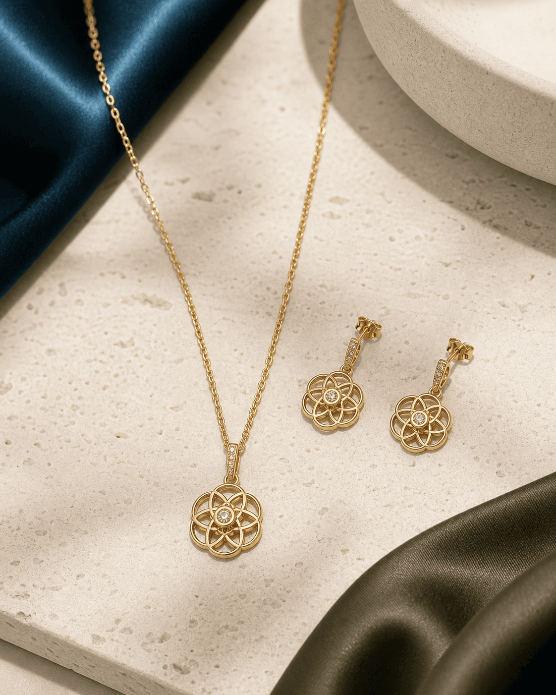 Conjunto SHEFA em cena editorial com tons marfim e champagne
